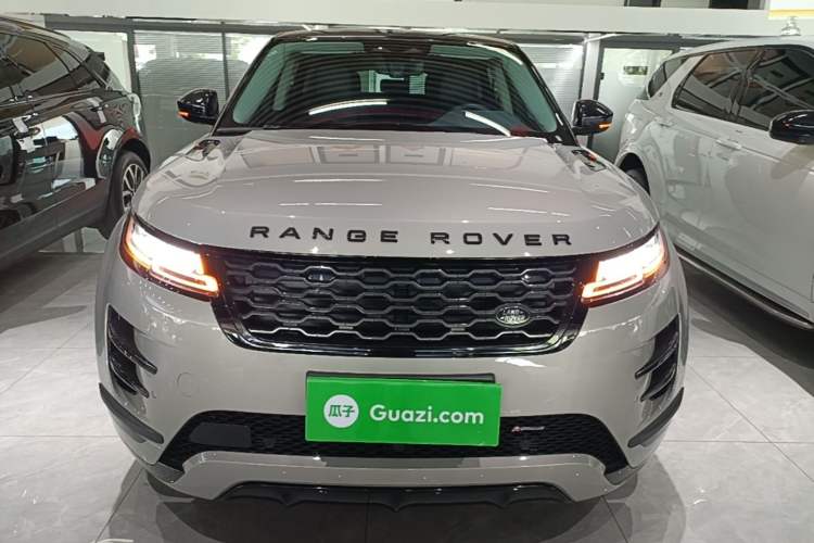 Used Land Rover Range Evoque 2023 Aurora L 249 PS Luxury Edition Front
