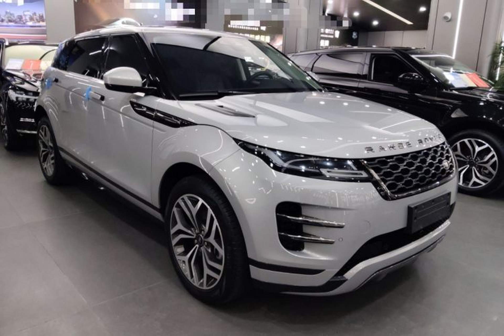 Used Land Rover Range Evoque 2023 Aurora L 249 PS Luxury Edition Front Right 45 Deg