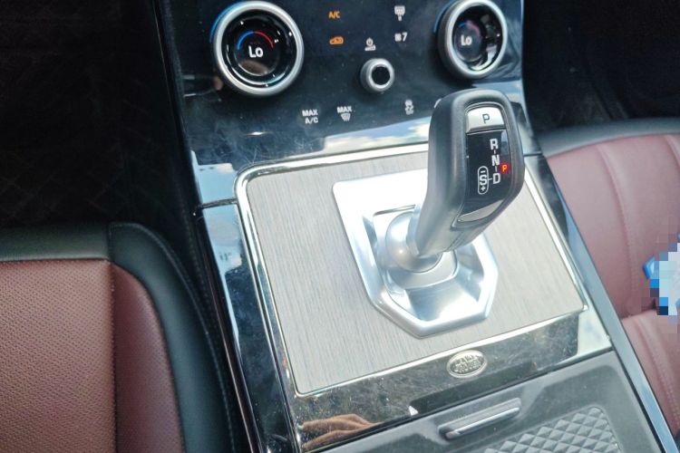Used Land Rover Range Evoque 2023 Aurora L 249 PS Luxury Edition Gear Lever