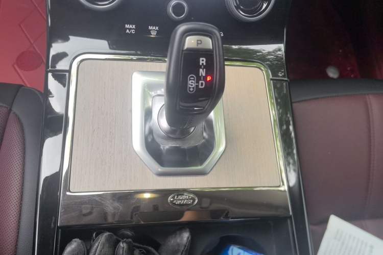 Used Land Rover Range Evoque 2023 Aurora L 249 PS Luxury Edition Gear Lever