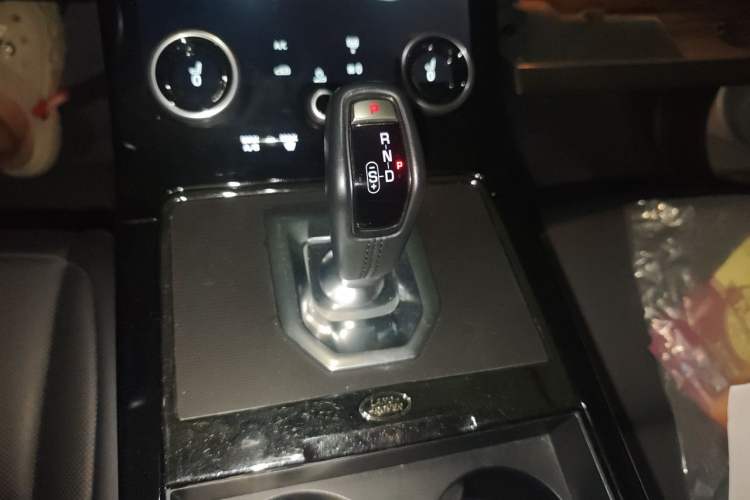 Used Land Rover Range Evoque 2023 Aurora L 249 PS Collins Antique Bronze Special Edition Gear Lever