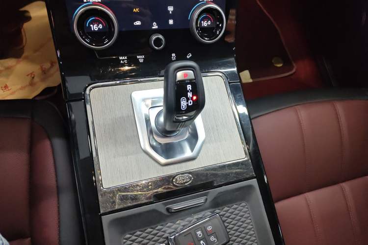 Used Land Rover Range Evoque 2023 Aurora L 249 PS Luxury Edition Gear Lever