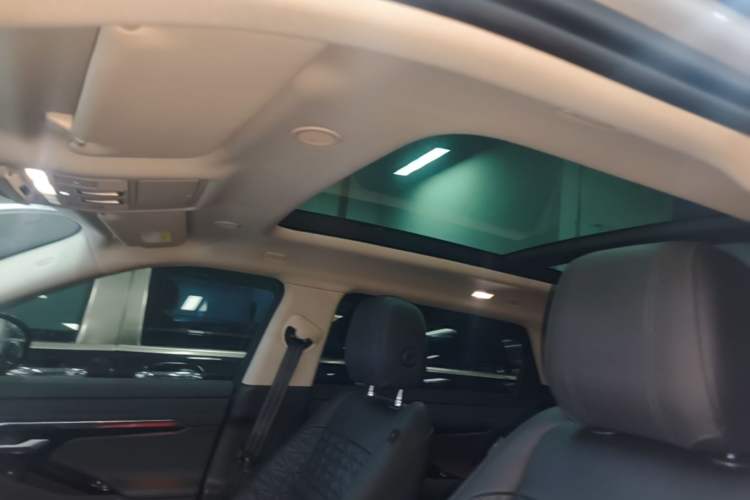 Used Land Rover Range Evoque 2023 Aurora L 249 PS Collins Antique Bronze Special Edition Headliner