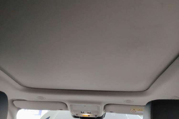 Used Land Rover Range Evoque 2023 Aurora L 249 PS Luxury Edition Headliner