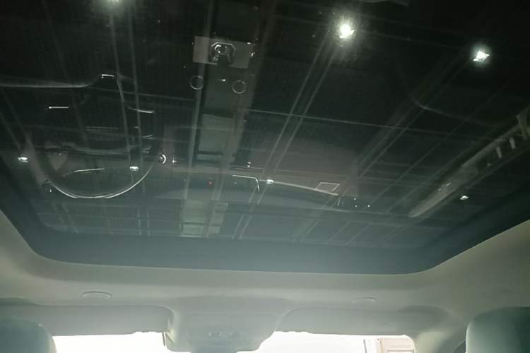 Used Land Rover Range Evoque 2023 Aurora L 249 PS Luxury Edition Headliner