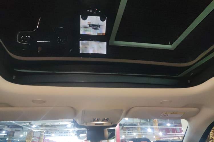 Used Land Rover Range Evoque 2023 Aurora L 249 PS Luxury Edition Headliner