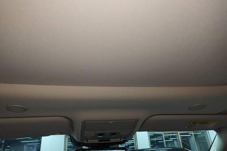 Used Land Rover Range Evoque 2023 Aurora L 249 PS Luxury Edition Headliner
