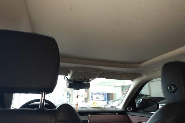 Used Land Rover Range Evoque 2023 Aurora L 249 PS Luxury Edition Headliner