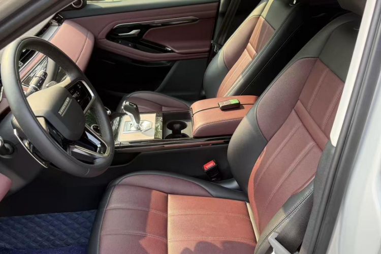Used Land Rover Range Evoque 2023 Aurora L 249 PS Luxury Edition Interior 1