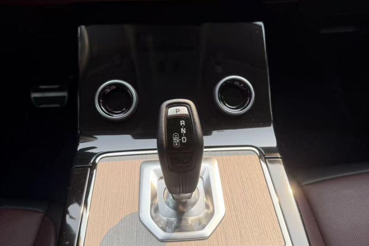 Used Land Rover Range Evoque 2023 Aurora L 249 PS Luxury Edition Interior 5