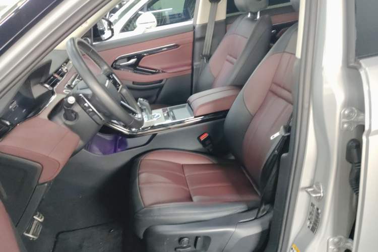 Used Land Rover Range Evoque 2023 Aurora L 249 PS Luxury Edition Left Front Seat