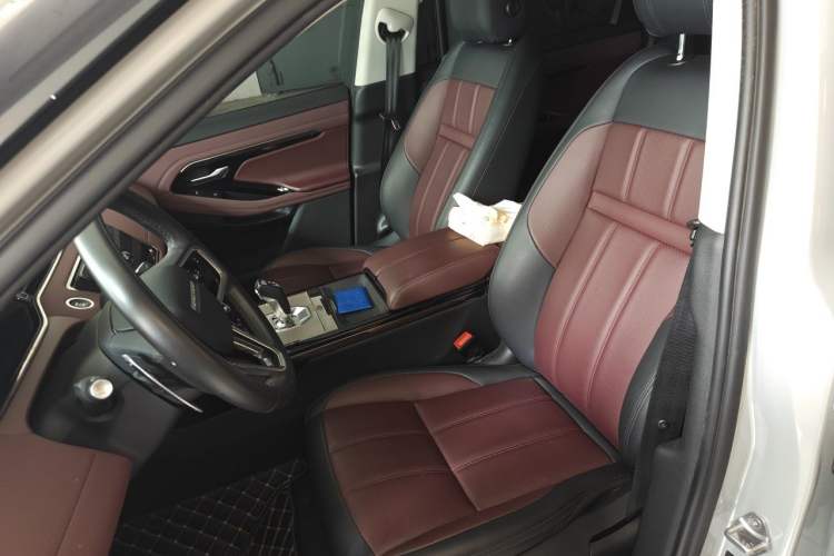 Used Land Rover Range Evoque 2023 Aurora L 249 PS Luxury Edition Left Front Seat