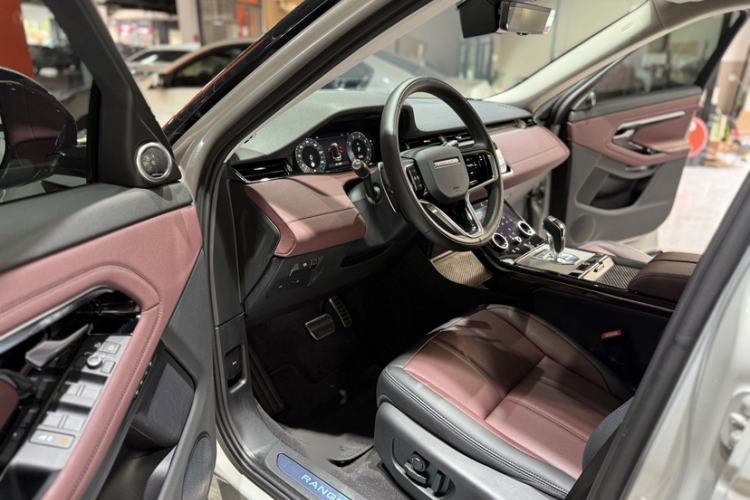 Used Land Rover Range Evoque 2023 Aurora L 249 PS Luxury Edition Left Front Seat
