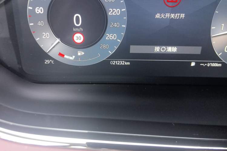 Used Land Rover Range Evoque 2023 Aurora L 249 PS Luxury Edition Odometer Close Up