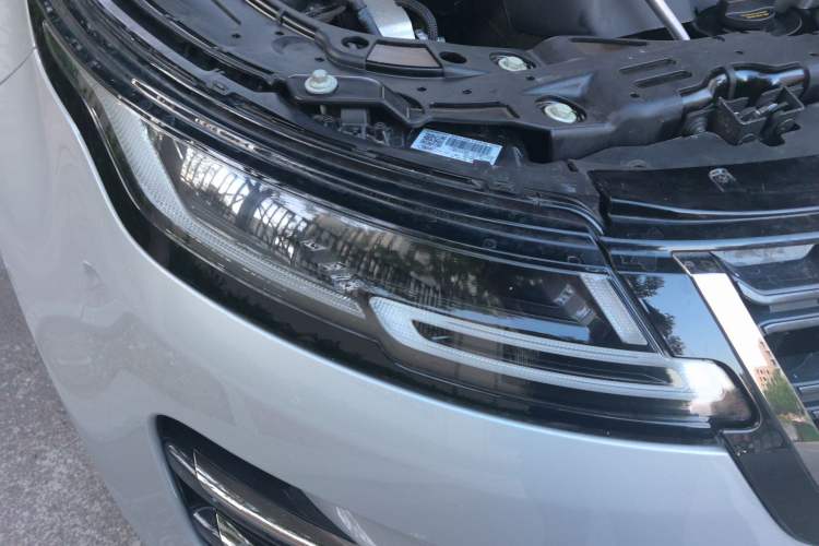 Used Land Rover Range Evoque 2023 Aurora L 249 PS Luxury Edition Right Front Headlight