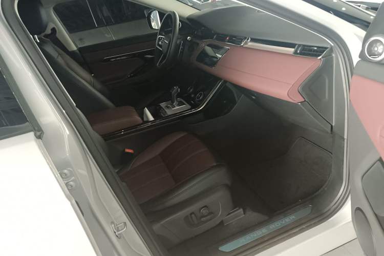 Used Land Rover Range Evoque 2023 Aurora L 249 PS Luxury Edition Right Front Seat