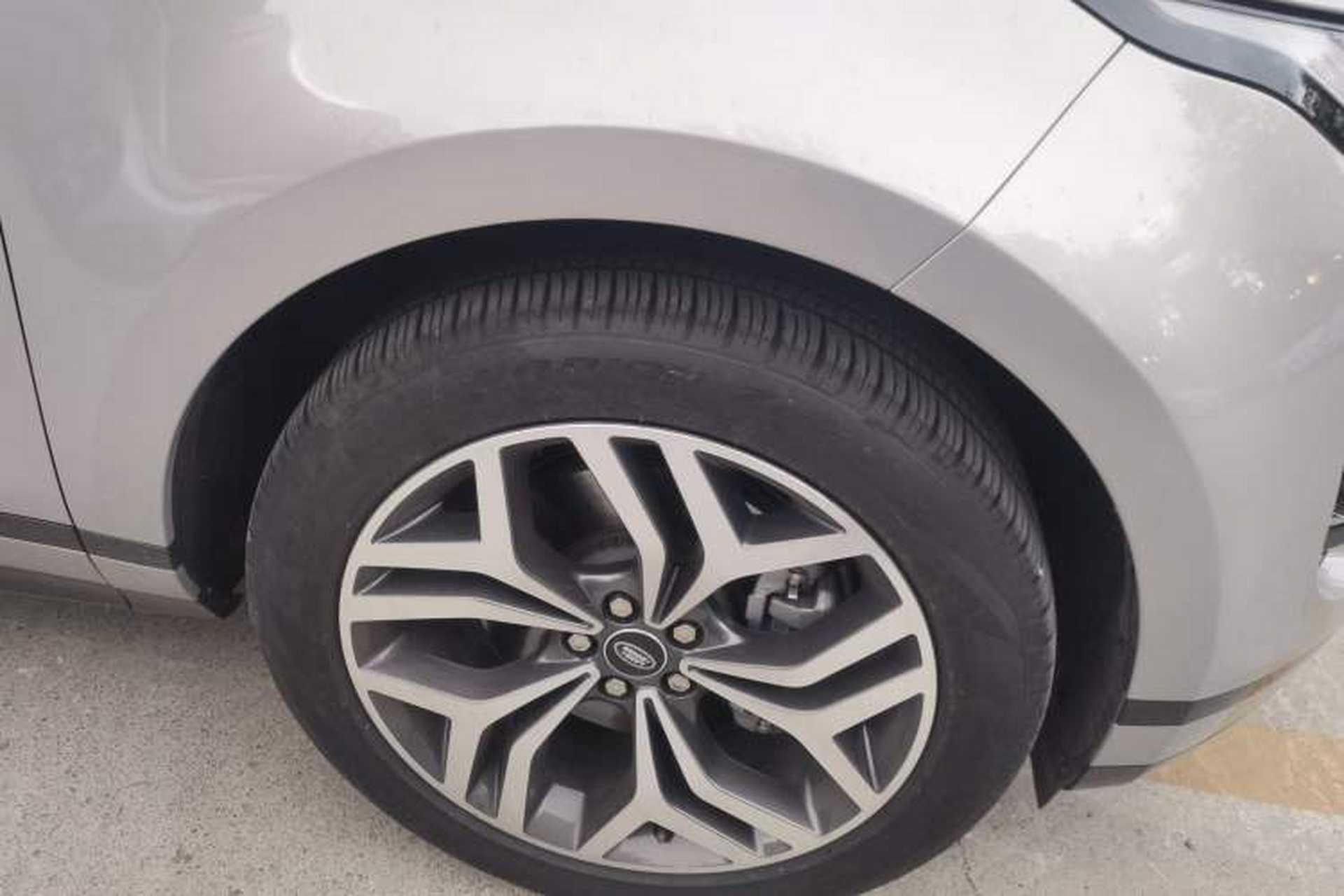 Used Land Rover Range Evoque 2023 Aurora L 249 PS Luxury Edition Right Front Wheel Hub
