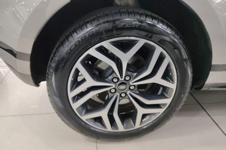 Used Land Rover Range Evoque 2023 Aurora L 249 PS Luxury Edition Right Rear Wheel Hub