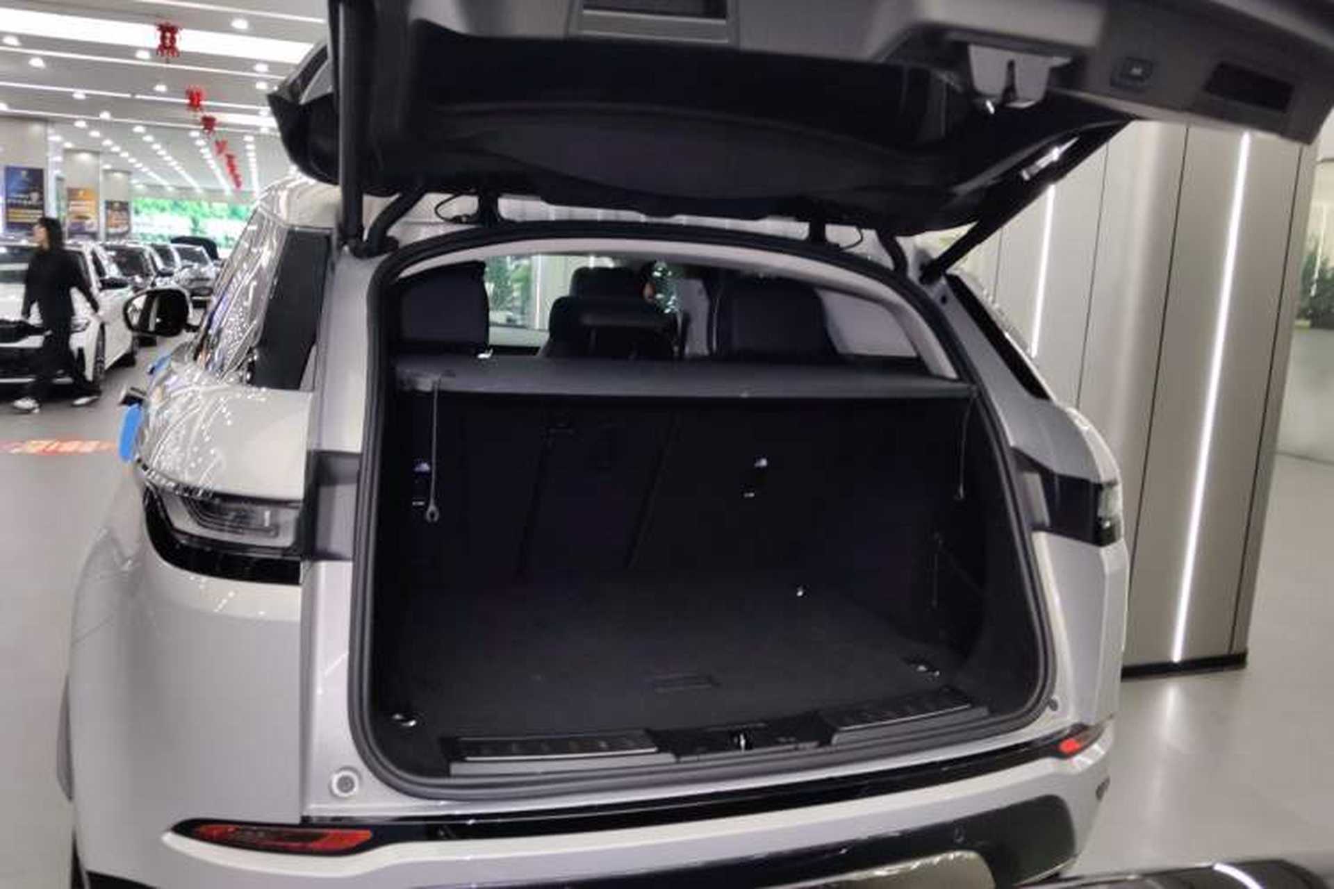 Used Land Rover Range Evoque 2023 Aurora L 249 PS Luxury Edition Trunk