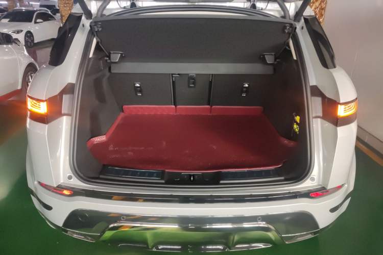 Used Land Rover Range Evoque 2023 Aurora L 249 PS Luxury Edition Trunk