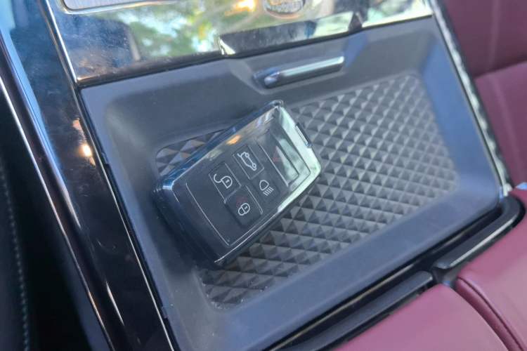 Used Land Rover Range Evoque 2023 Aurora L 249 PS Luxury Edition Vehicle Key
