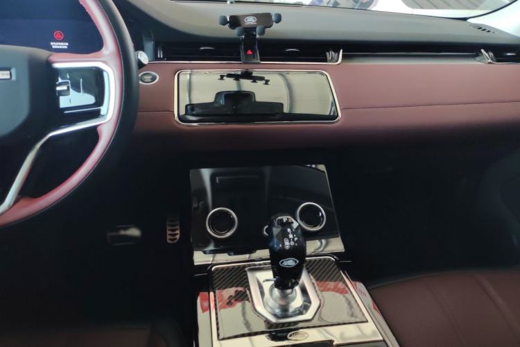 Used Land Rover Range Evoque 2023 Aurora L 249 PS Luxury Edition Audio And AC Panel