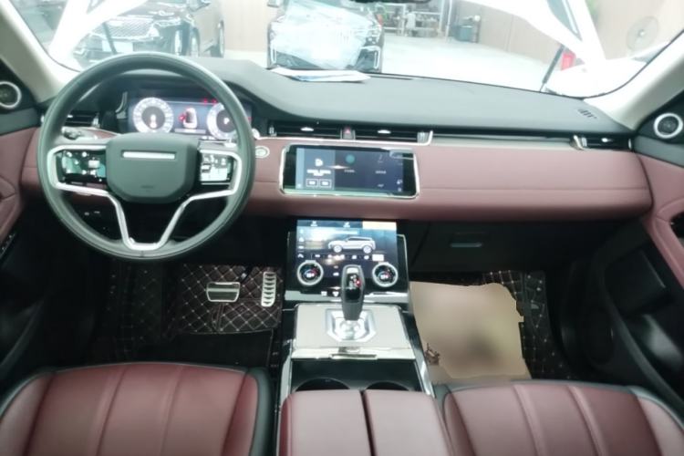 Used Land Rover Range Evoque 2023 Aurora L 249 PS Luxury Edition Center Console
