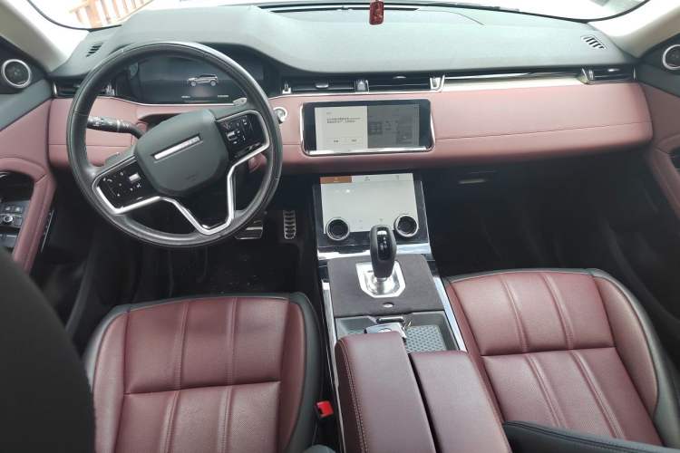 Used Land Rover Range Evoque 2023 Aurora L 249 PS Luxury Edition Center Console