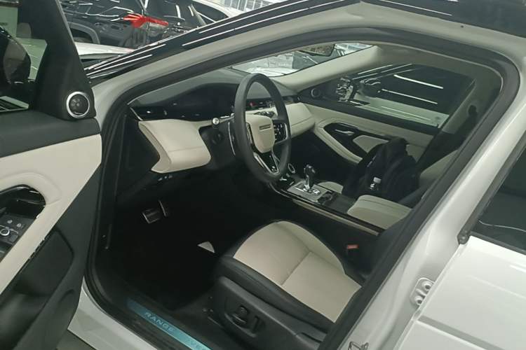 Used Land Rover Range Evoque 2023 Aurora L 249 PS Luxury Edition Driver Seat