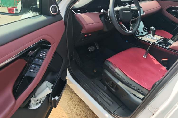 Used Land Rover Range Evoque 2023 Aurora L 249 PS Luxury Edition Driver Seat