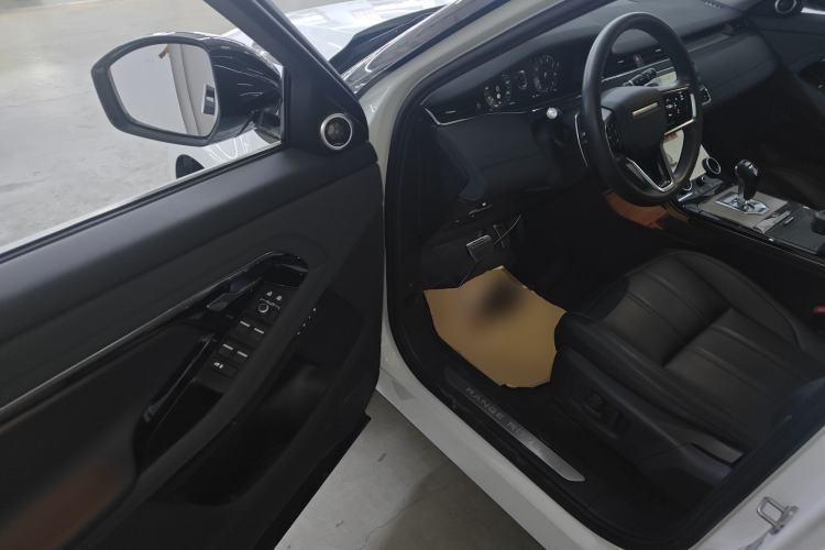 Used Land Rover Range Evoque 2023 Aurora L 249 PS Luxury Edition Driver Seat