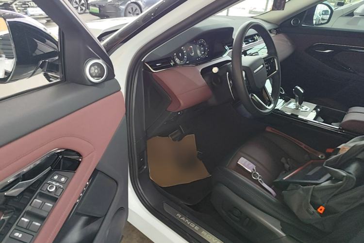 Used Land Rover Range Evoque 2023 Aurora L 249 PS Luxury Edition Driver Seat
