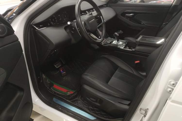Used Land Rover Range Evoque 2023 Aurora L 200PS Elite Edition Driver Seat