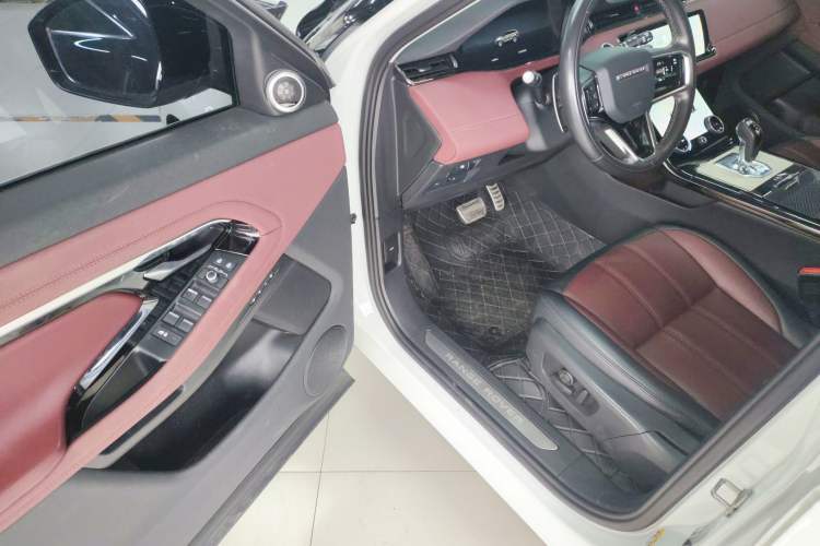 Used Land Rover Range Evoque 2023 Aurora L 249 PS Luxury Edition Driver Seat