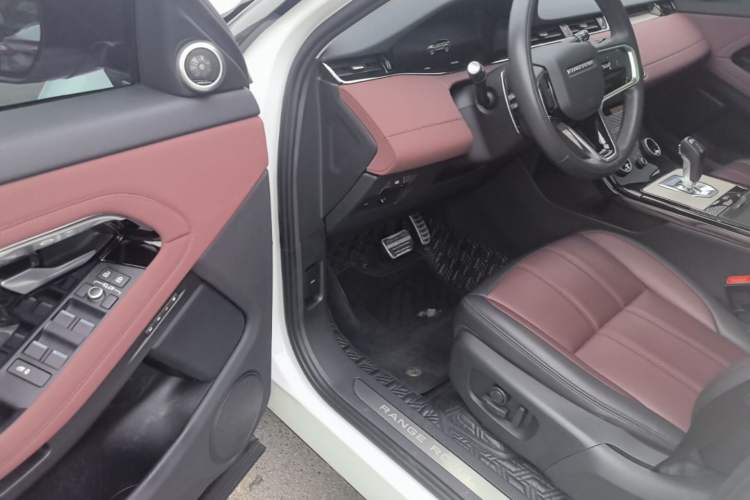 Used Land Rover Range Evoque 2023 Aurora L 249 PS Luxury Edition Driver Seat