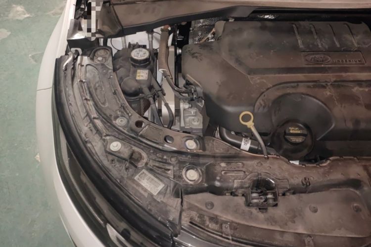 Used Land Rover Range Evoque 2023 Aurora L 249 PS Luxury Edition Engine Bay Right