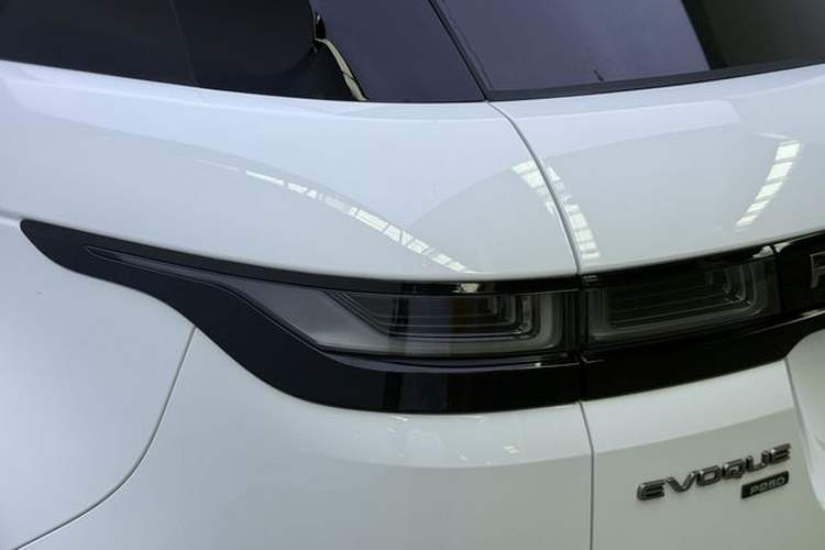 Used Land Rover Range Evoque 2023 Aurora L 249 PS Luxury Edition Exterior 10