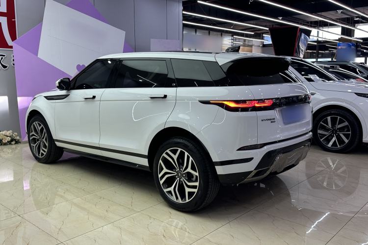Used Land Rover Range Evoque 2023 Aurora L 249 PS Luxury Edition Exterior 4