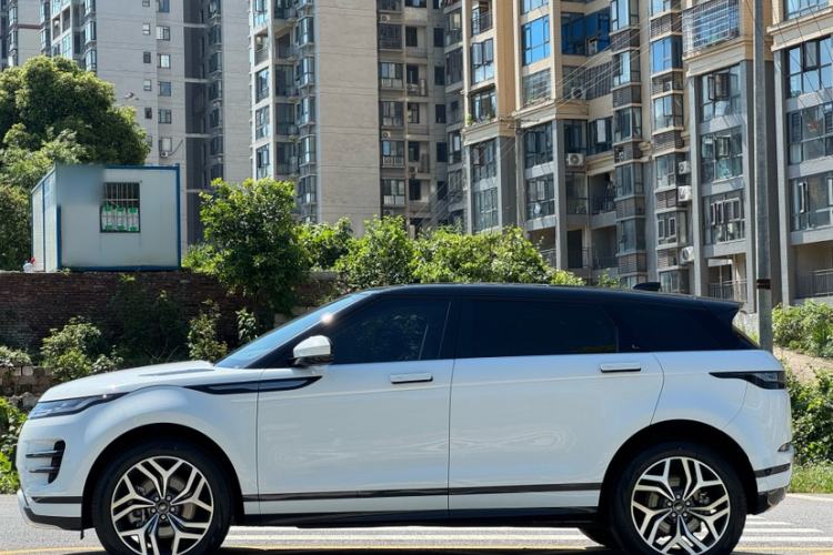 Used Land Rover Range Evoque 2023 Aurora L 249 PS Luxury Edition Exterior 4