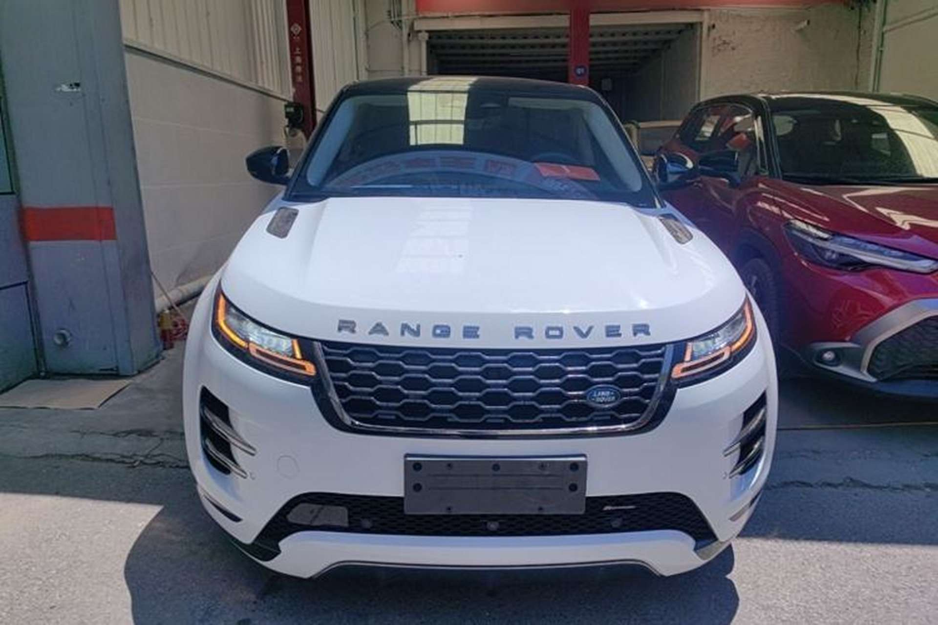 Used Land Rover Range Evoque 2023 Aurora L 249 PS Luxury Edition Front