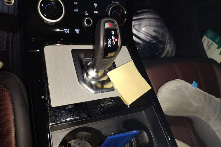 Used Land Rover Range Evoque 2023 Aurora L 249 PS Luxury Edition Gear Lever