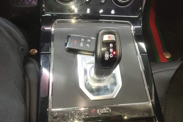 Used Land Rover Range Evoque 2023 Aurora L 200PS Elite Edition Gear Lever