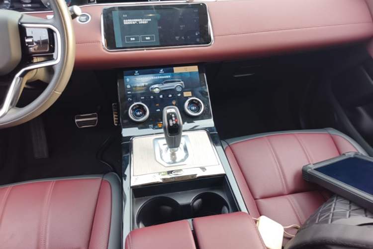 Used Land Rover Range Evoque 2023 Aurora L 249 PS Luxury Edition Gear Lever