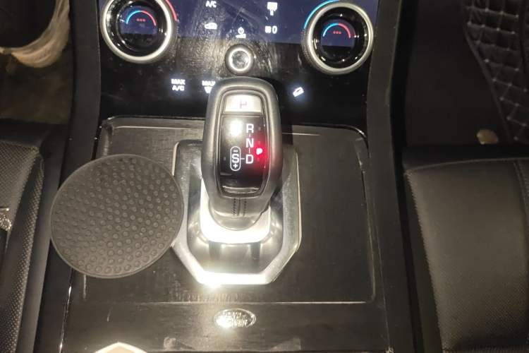 Used Land Rover Range Evoque 2023 Aurora L 249 PS Luxury Edition Gear Lever