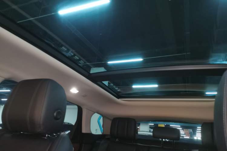 Used Land Rover Range Evoque 2023 Aurora L 249 PS Luxury Edition Headliner