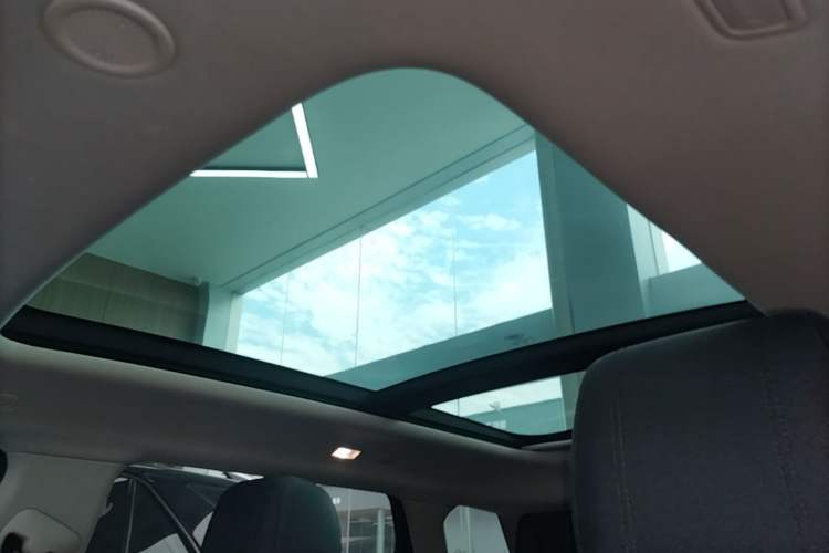 Used Land Rover Range Evoque 2023 Aurora L 249 PS Luxury Edition Headliner