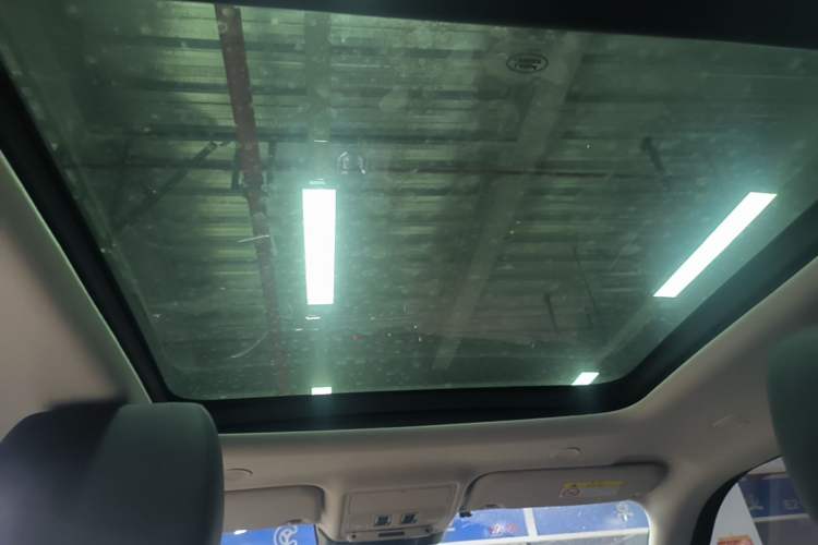 Used Land Rover Range Evoque 2023 Aurora L 249 PS Luxury Edition Headliner