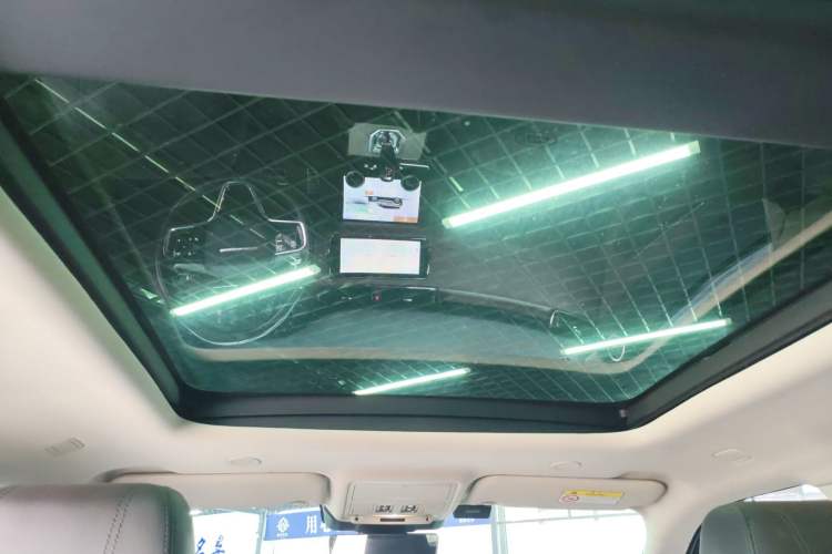 Used Land Rover Range Evoque 2023 Aurora L 249 PS Luxury Edition Headliner