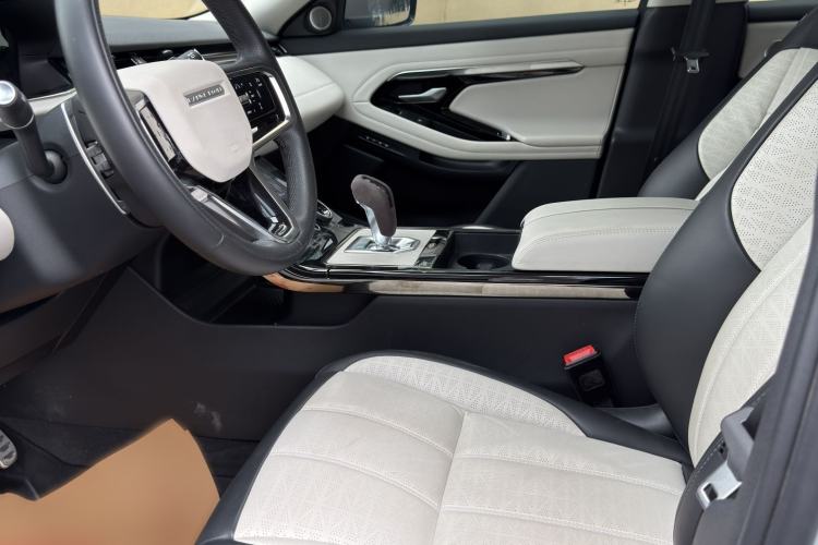 Used Land Rover Range Evoque 2023 Aurora L 249 PS Luxury Edition Interior 1