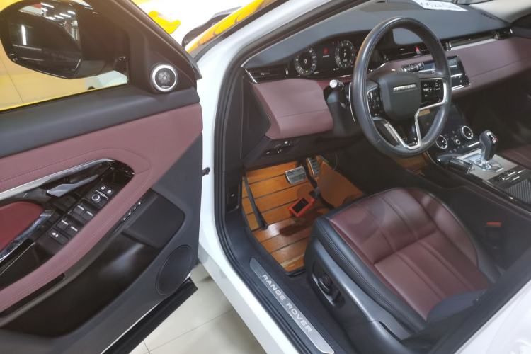 Used Land Rover Range Evoque 2023 Aurora L 249 PS Luxury Edition Interior 3
